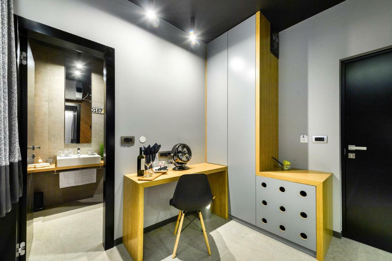 Split Industrial Design Rooms 외부 사진