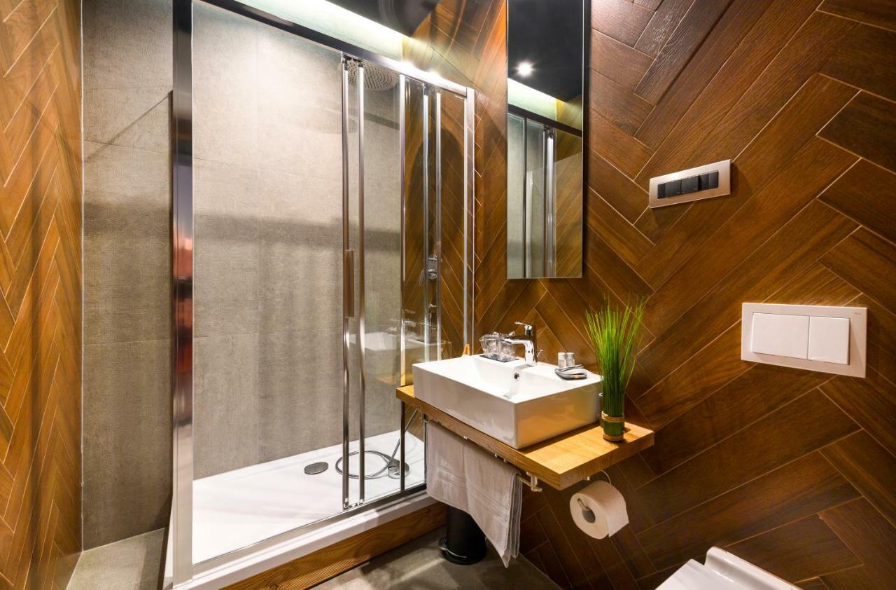 Split Industrial Design Rooms 외부 사진